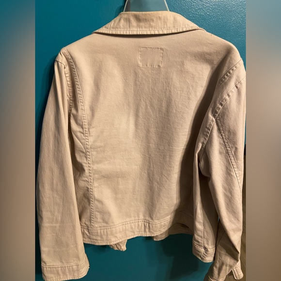 Stylish Jacket - Picture 2 of 4